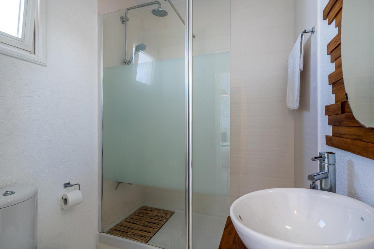 לרנקה Seawaves 1- Bedroom Apartment Near Meneou Beach מראה חיצוני תמונה