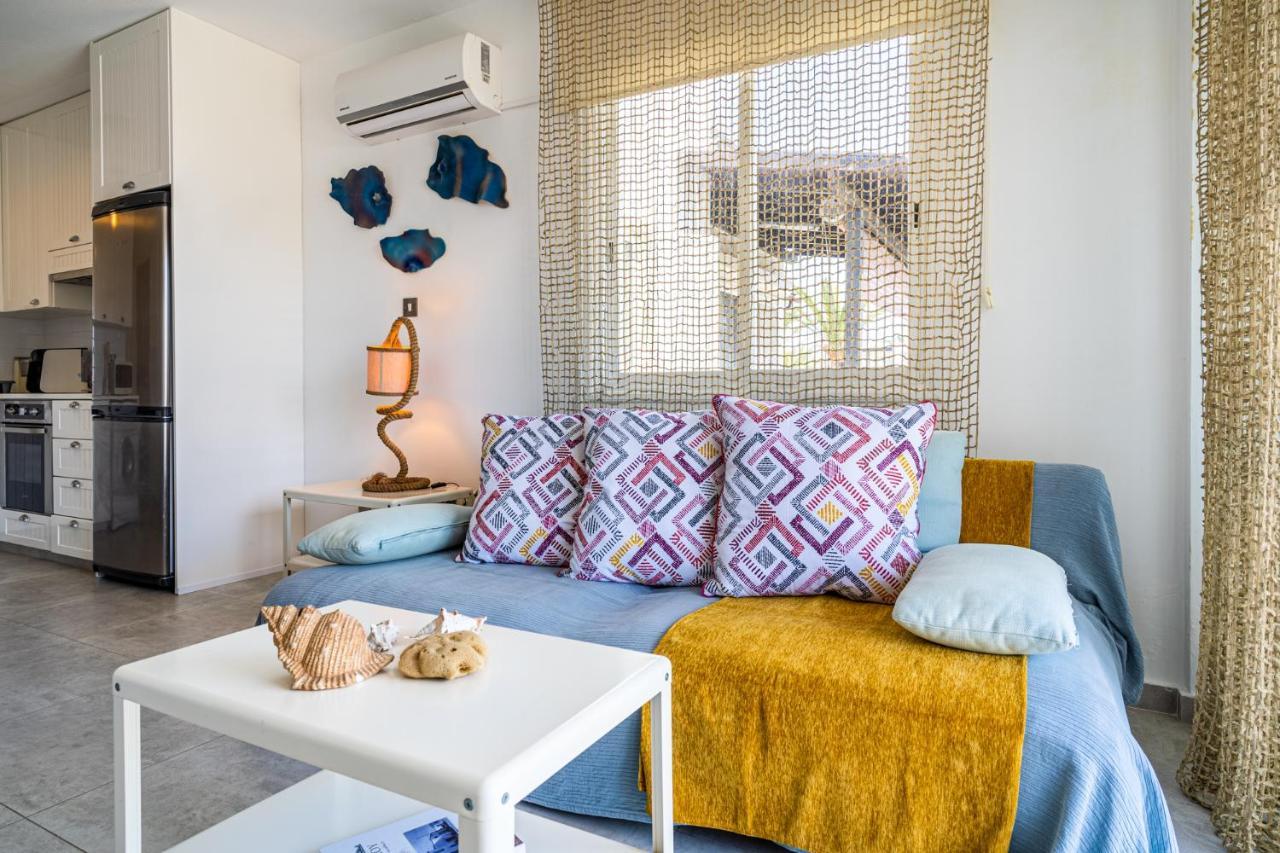 לרנקה Seawaves 1- Bedroom Apartment Near Meneou Beach מראה חיצוני תמונה