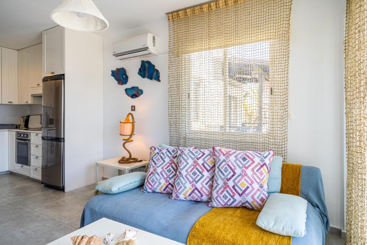 לרנקה Seawaves 1- Bedroom Apartment Near Meneou Beach מראה חיצוני תמונה